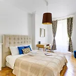 Bnbnova - 3br 2ba - Champs-elysees & Arc De Triomphe Paryż