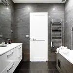 Bnbnova - 3br 2ba - Champs-elysees & Arc De Triomphe Apartament Paryż
