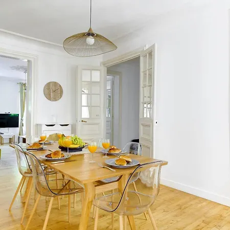 Bnbnova - 3br 2ba - Champs-elysees & Arc De Triomphe Paryż
