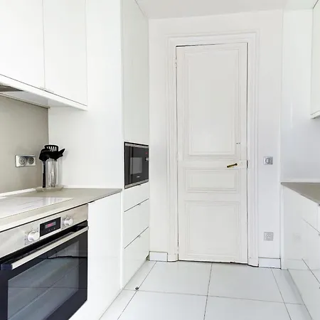 Bnbnova - 3br 2ba - Champs-elysees & Arc De Triomphe Paryż