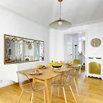 Apartment Bnbnova - 3br 2ba - Champs-elysees & Arc De Triomphe Paris