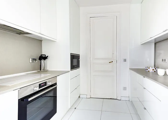 Bnbnova - 3br - Champs-elysees & Arc De Triomphe パリ